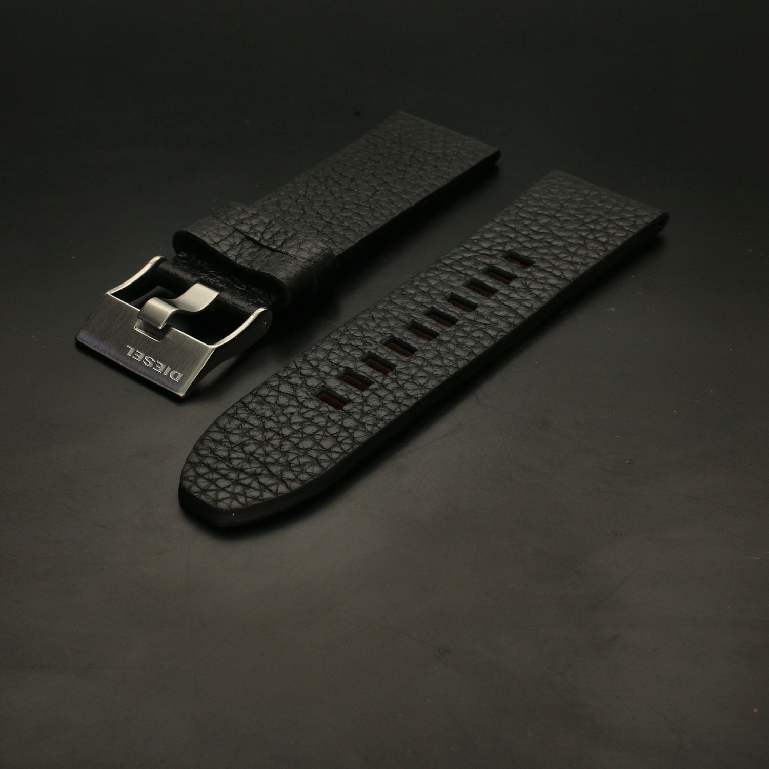 Oryginalny pasek Diesel DZ4423.jpg